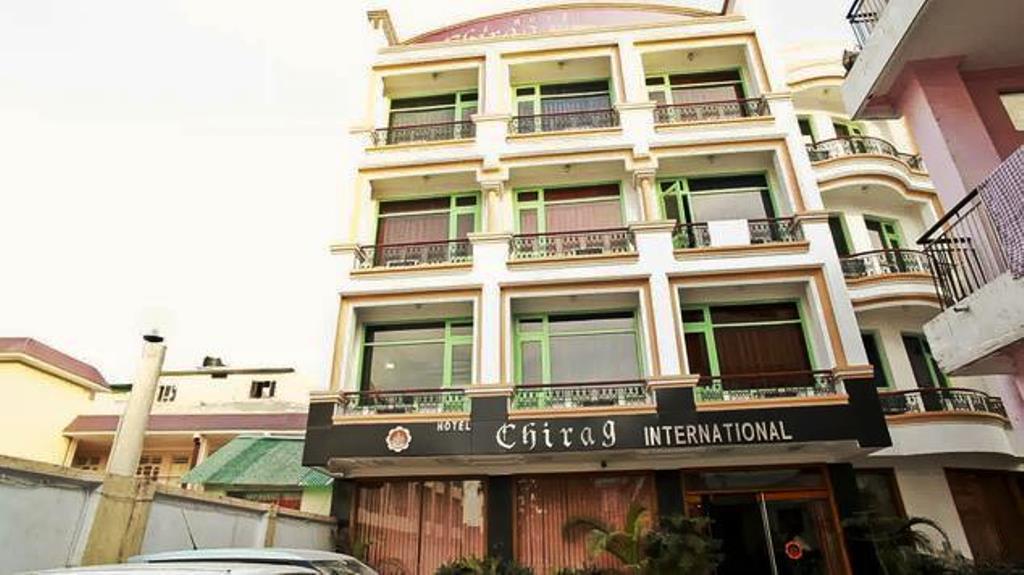 Hotel Chirag International Катра Екстер'єр фото