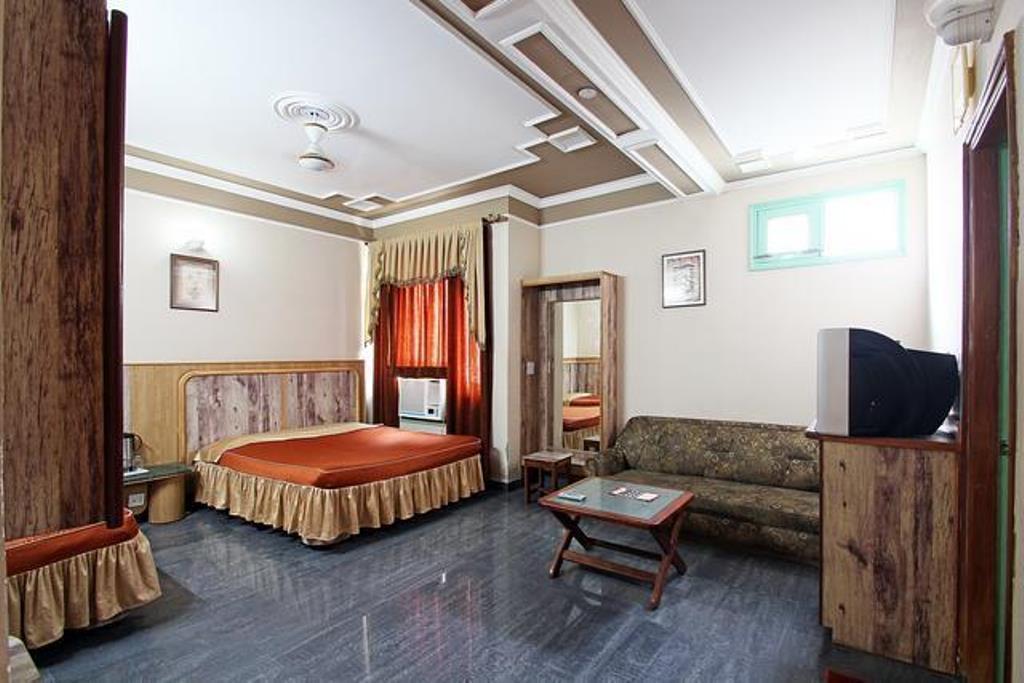 Hotel Chirag International Катра Екстер'єр фото
