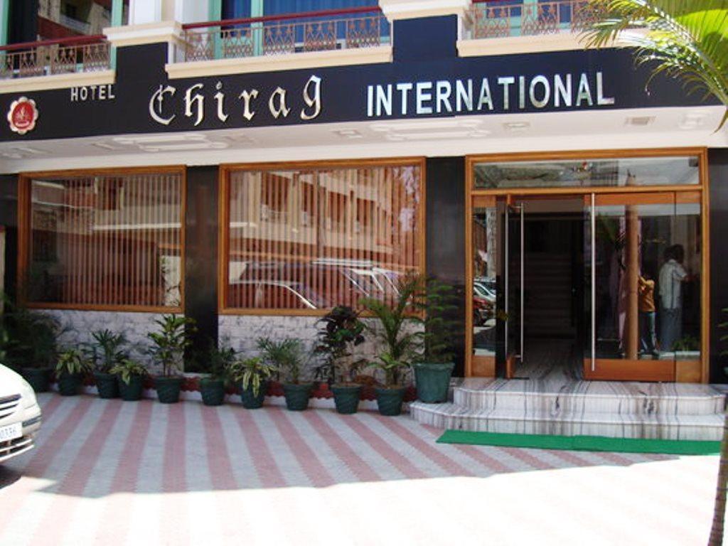 Hotel Chirag International Катра Екстер'єр фото