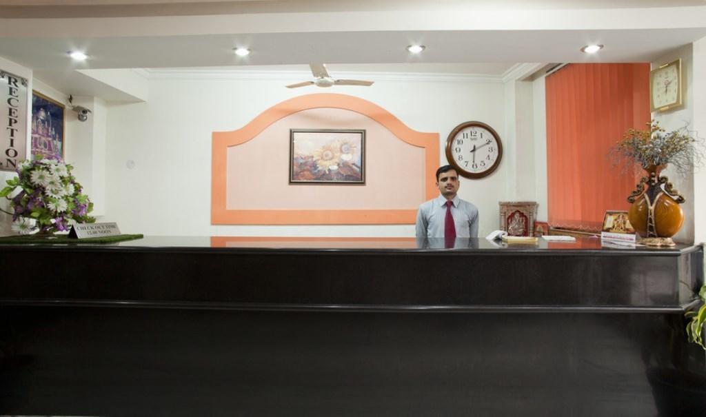 Hotel Chirag International Катра Екстер'єр фото