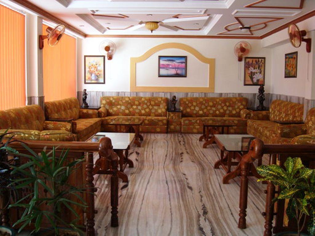 Hotel Chirag International Катра Екстер'єр фото